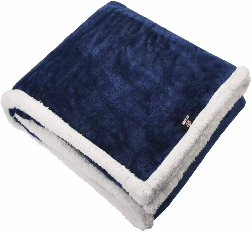 7 Best Dog Blankets for Chewers and Destructive Canines