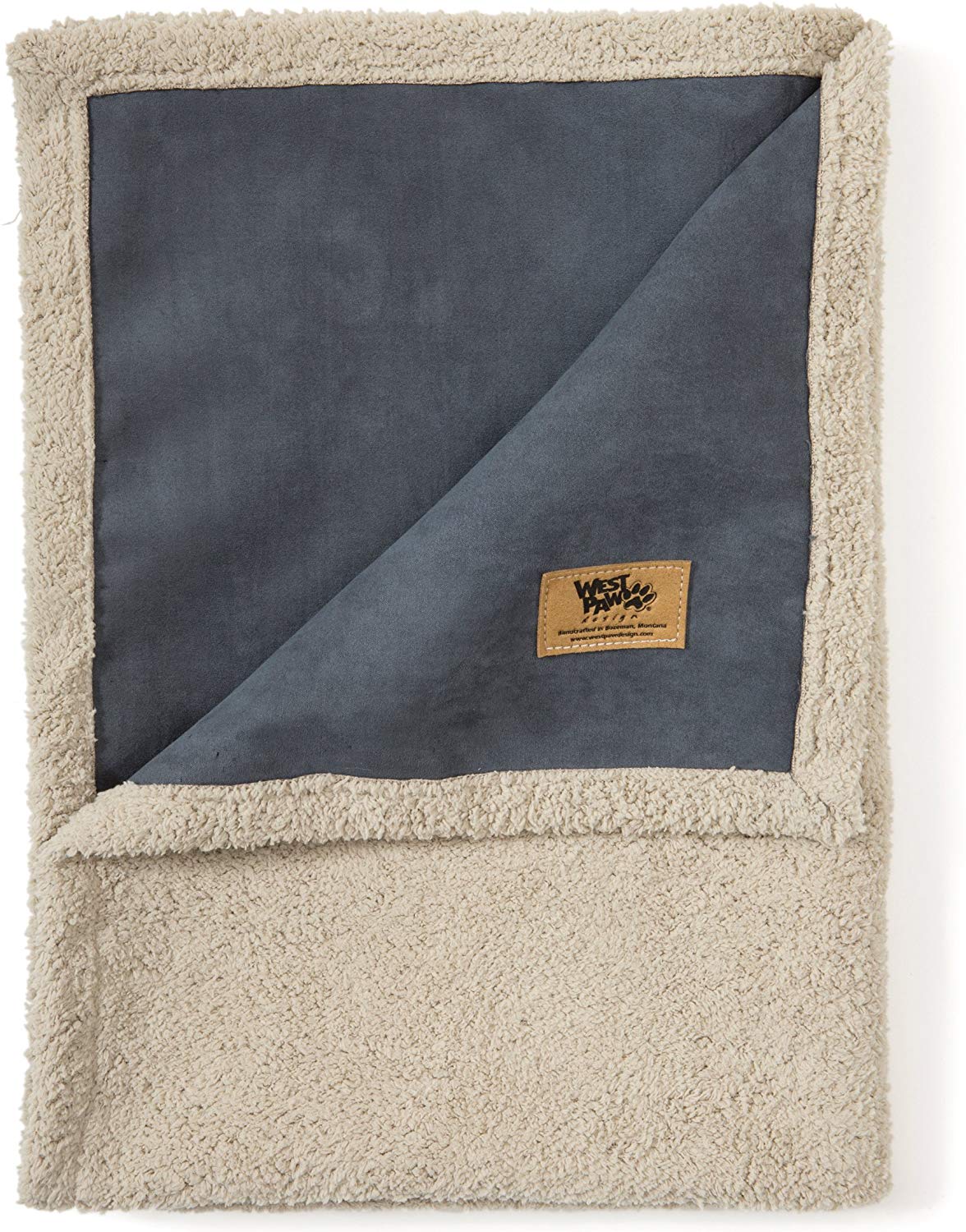 7 Best Dog Blankets for Chewers and Destructive Canines